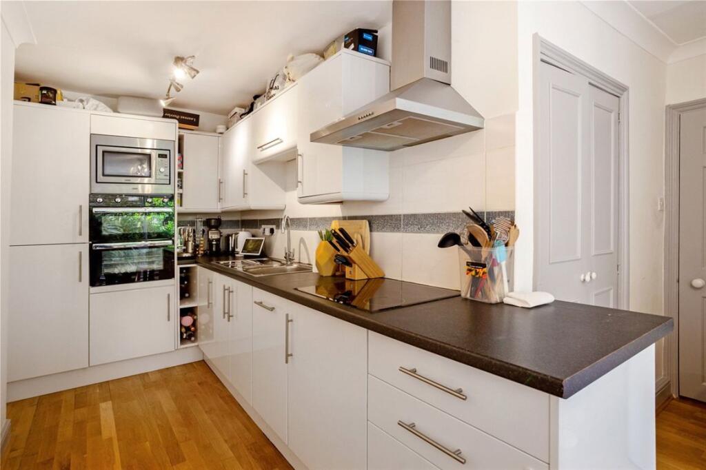 2 bed 1st Floor Flat for rent in Fulham. From Marsh & Parsons - Fulham