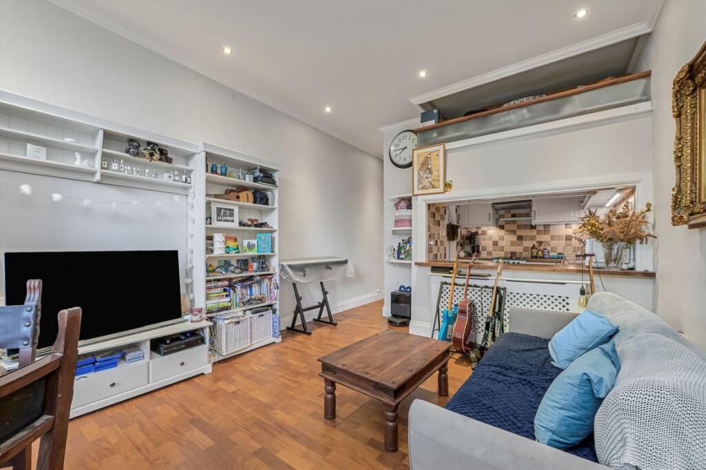 1 bed 1st Floor Flat for rent in Fulham. From Marsh & Parsons - Fulham