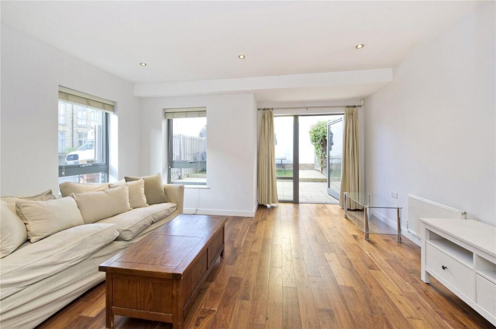 3 bed Detached for rent in Fulham. From Marsh & Parsons - Fulham