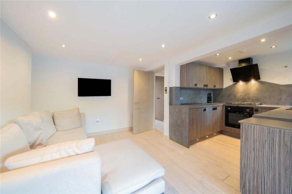 2 bed 1st Floor Flat for rent in Fulham. From Marsh & Parsons - Fulham