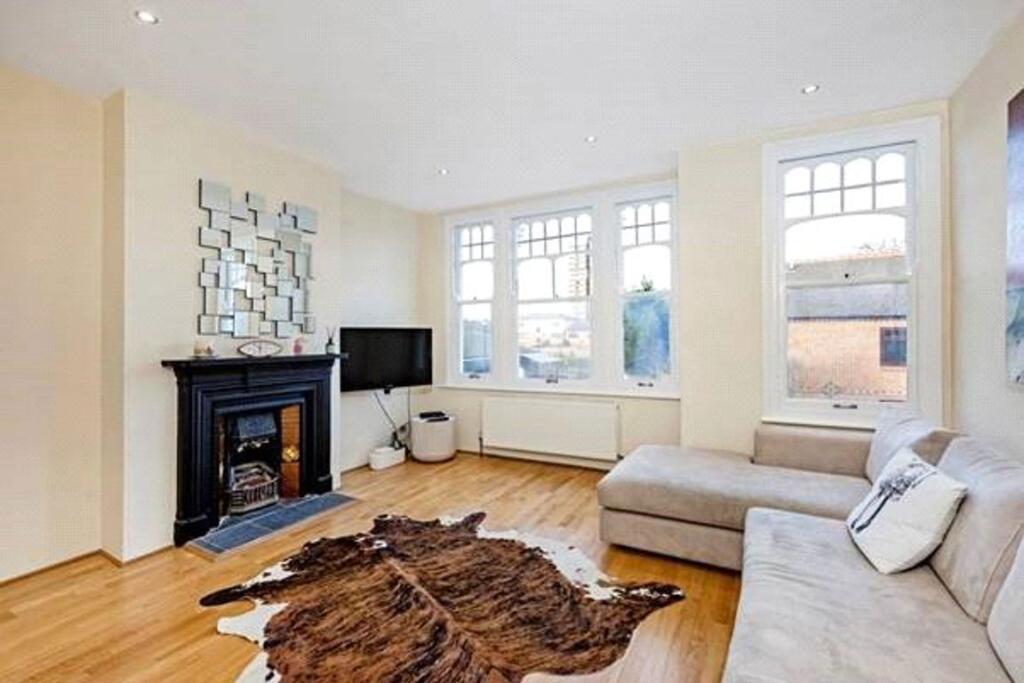 2 bed 1st Floor Flat for rent in Fulham. From Marsh & Parsons - Fulham