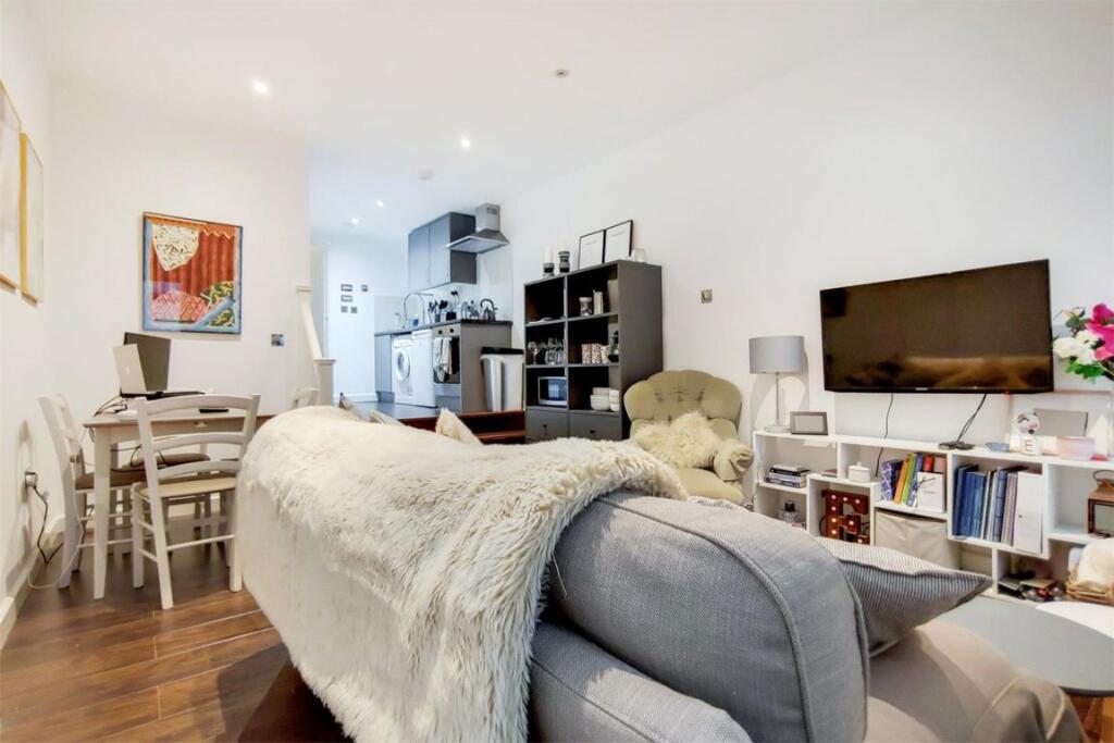 1 bed 1st Floor Flat for rent in Fulham. From Marsh & Parsons - Fulham 1 bed 1st Floor Flat for rent in Fulham. From Marsh & Parsons - Fulham