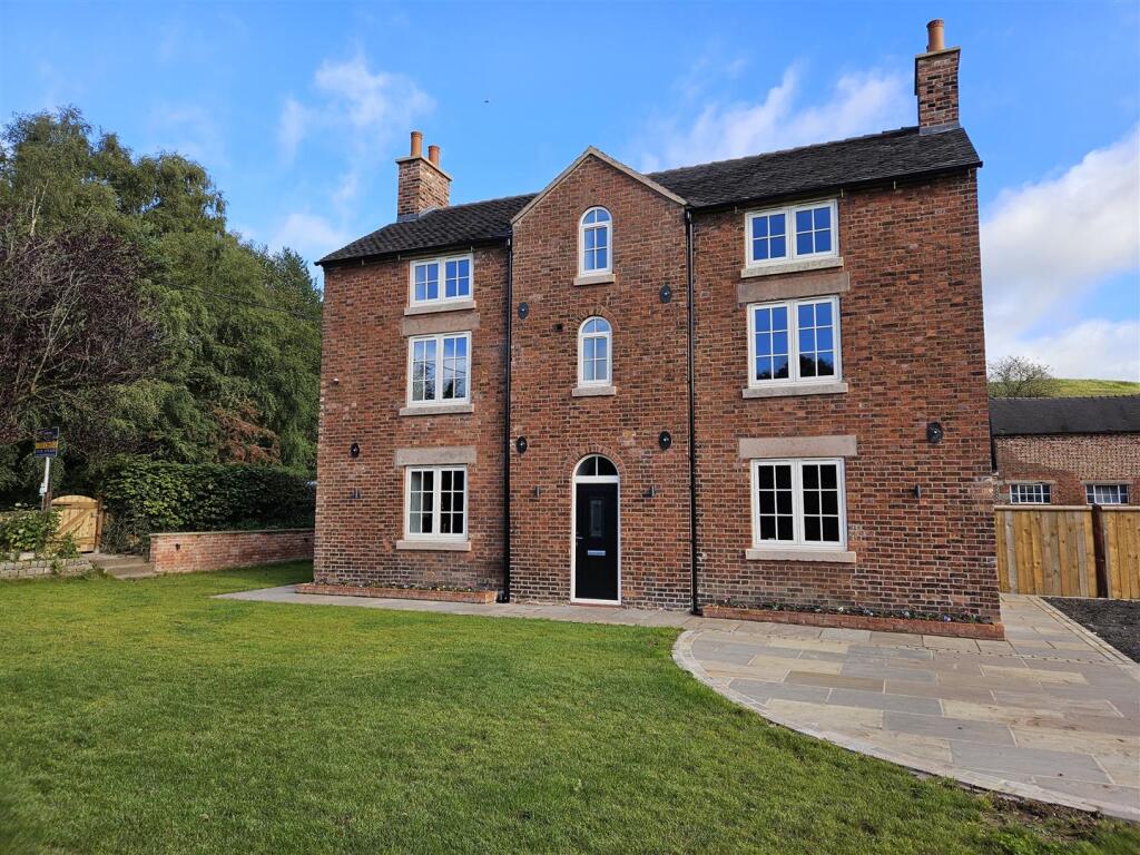 4 bed Detached for rent in Leek. From Graham Watkins - Leek