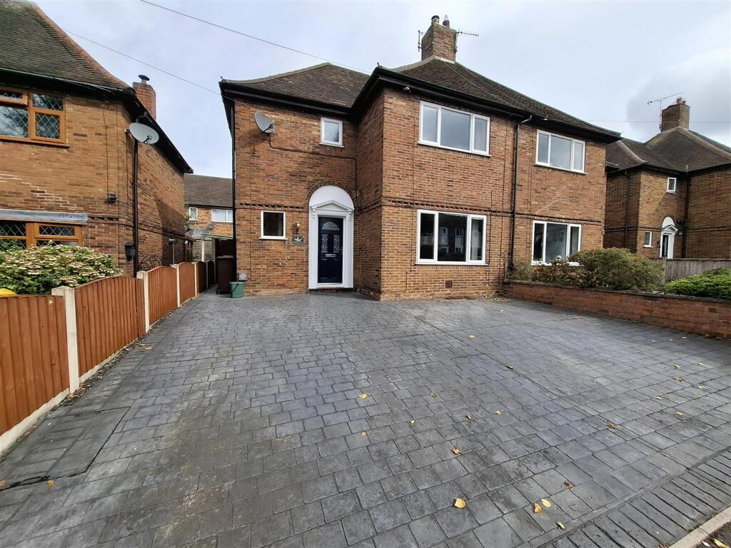 3 bed Semi Detached for rent in Leek. From Graham Watkins - Leek