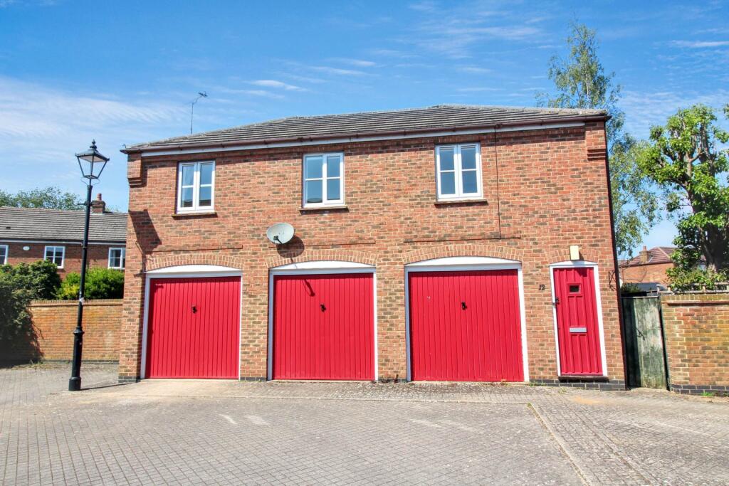 2 bed Coach House for rent in Stone. From Hillyards Estate Agents - Aylesbury