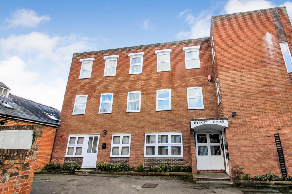 1 bed 1st Floor Flat for rent in Aylesbury. From Hillyards Estate Agents - Aylesbury
