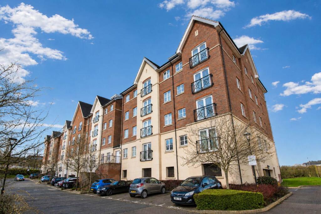 2 bed Apartment for rent in Aylesbury. From Hillyards Estate Agents - Aylesbury