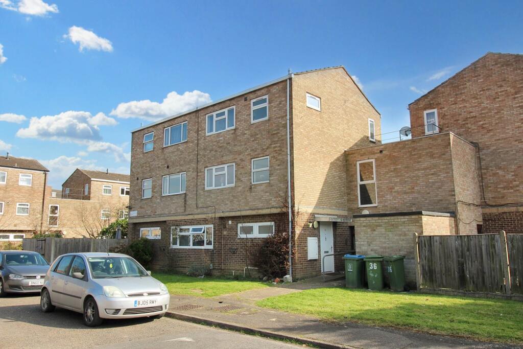 1 bed 1st Floor Flat for rent in Aylesbury. From Hillyards Estate Agents - Aylesbury
