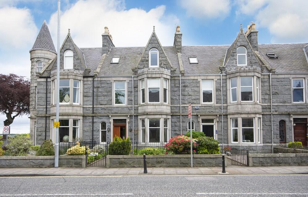 5 bed Town House for rent in Banchory-Devenick. From Homeguard Leasing - Aberdeen
