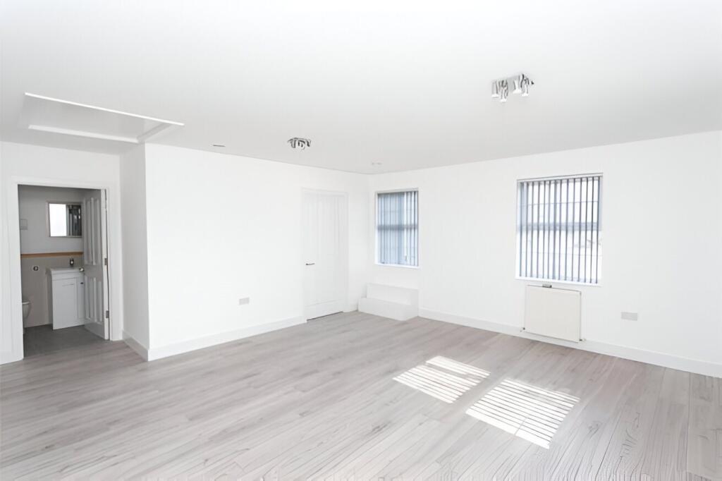 1 bed 1st Floor Flat for rent in Hemel Hempstead. From Waltham Estates 1 bed 1st Floor Flat for rent in Hemel Hempstead. From Waltham Estates