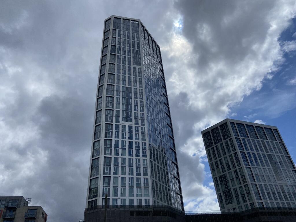 2 bed 1st Floor Flat for rent in Stratford. From Waltham Estates