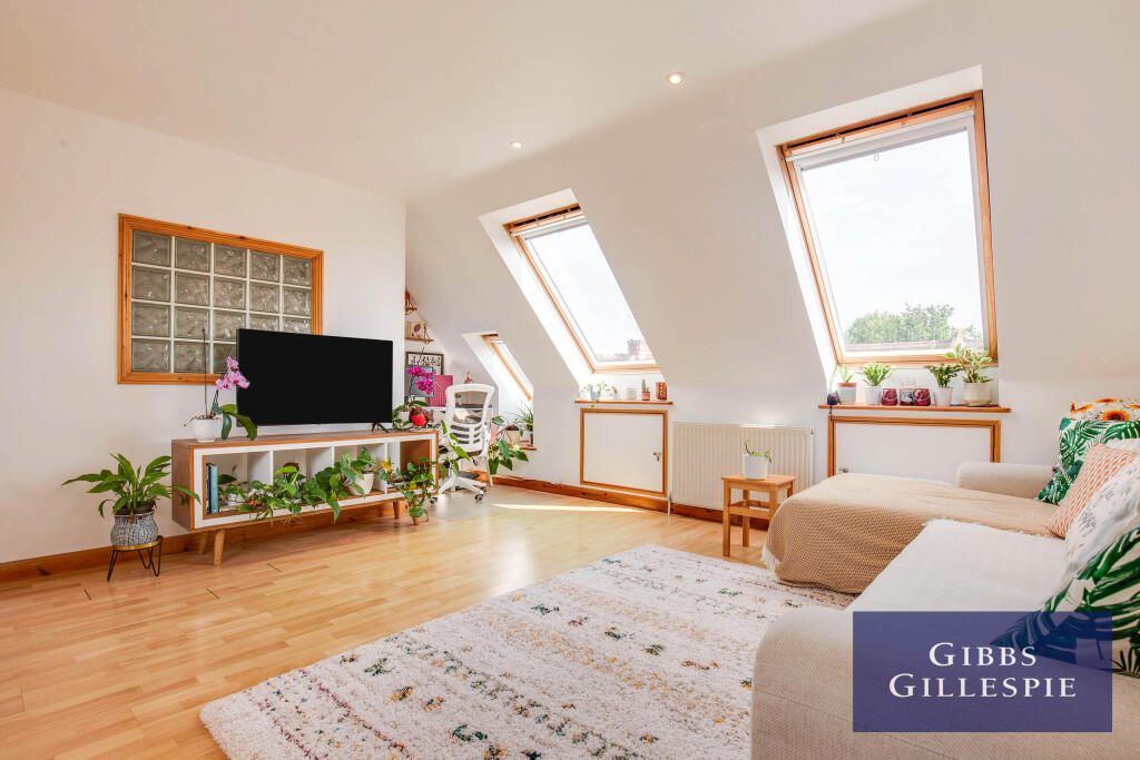 2 bed 1st Floor Flat for rent in Harrow. From Gibbs Gillespie - Harrow Sales