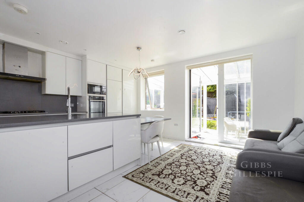 4 bed Mid Terraced House for rent in Kenton. From Gibbs Gillespie - Harrow Sales