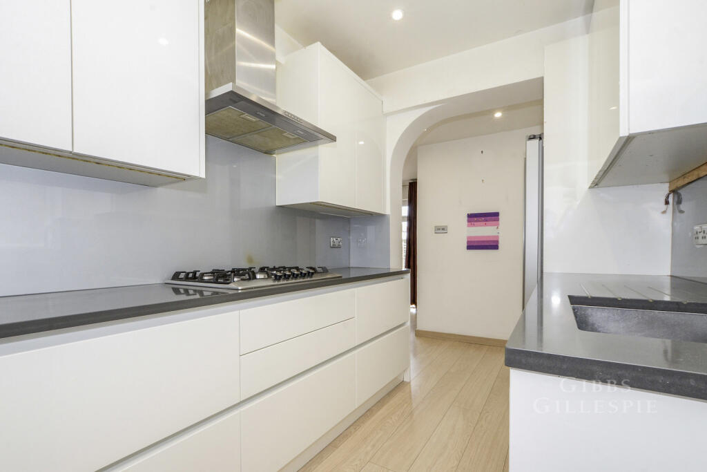 4 bed Semi Detached for rent in Harrow. From Gibbs Gillespie - Harrow Sales