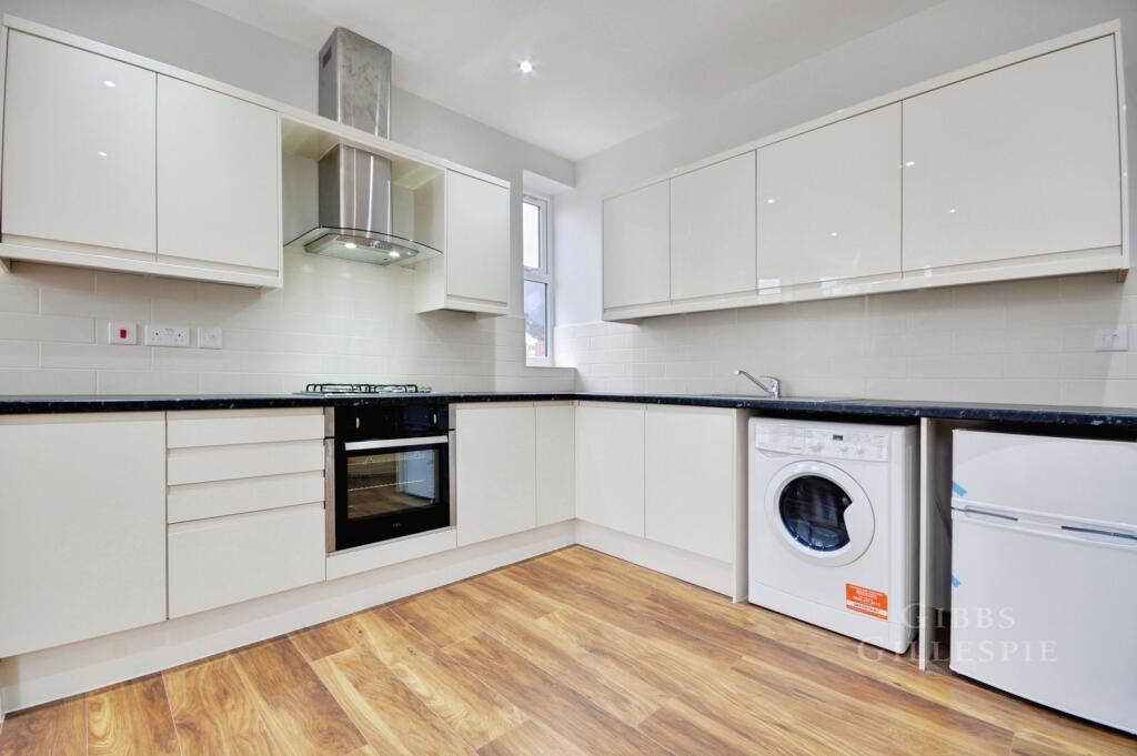 1 bed 1st Floor Flat for rent in Northolt. From Gibbs Gillespie - Harrow Sales