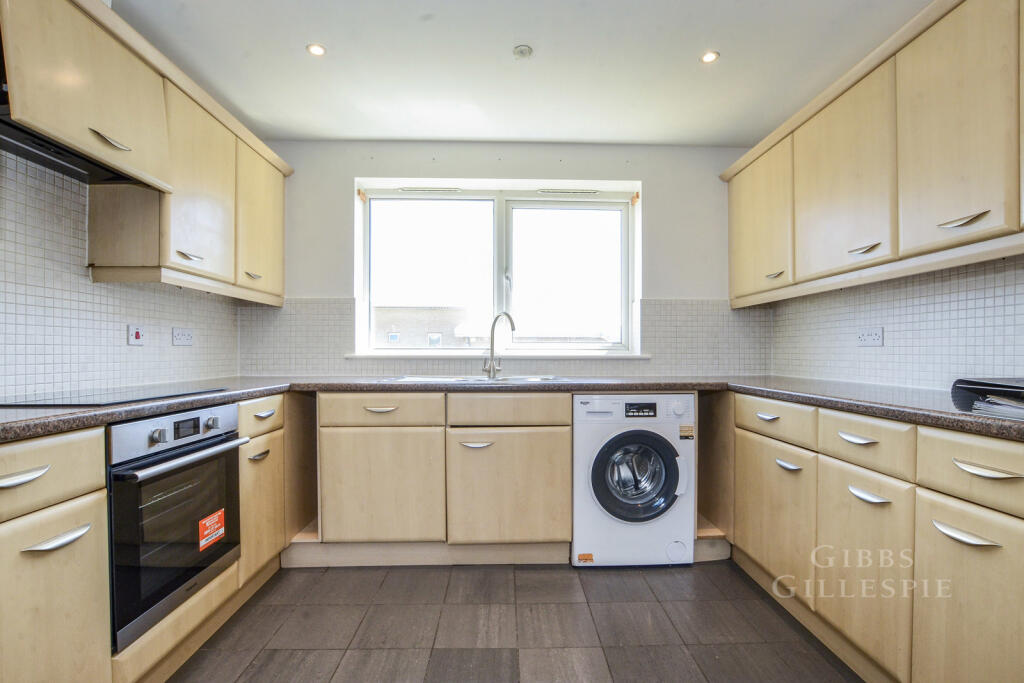 2 bed 1st Floor Flat for rent in Wembley. From Gibbs Gillespie - Harrow Sales