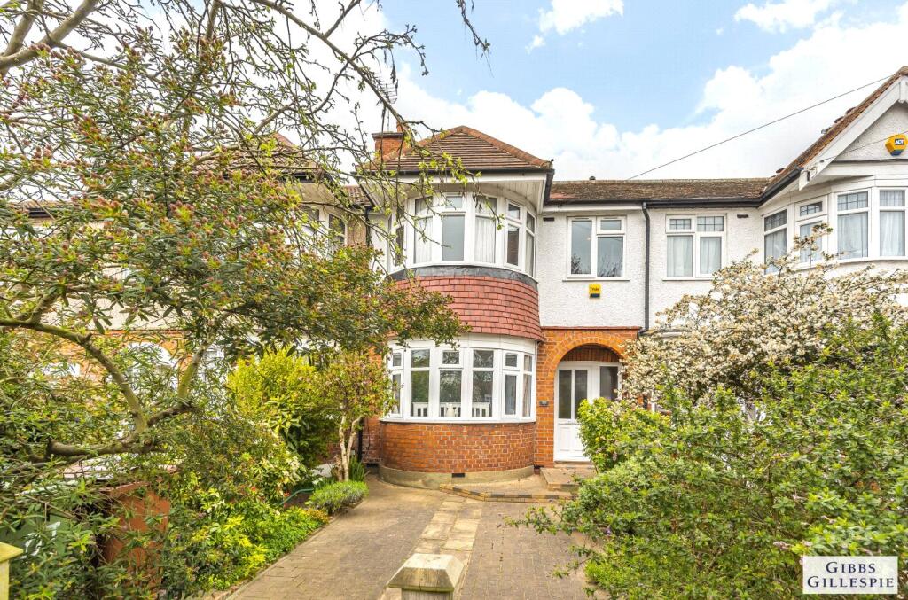 3 bed Mid Terraced House for rent in Pinner. From Gibbs Gillespie - Harrow Sales