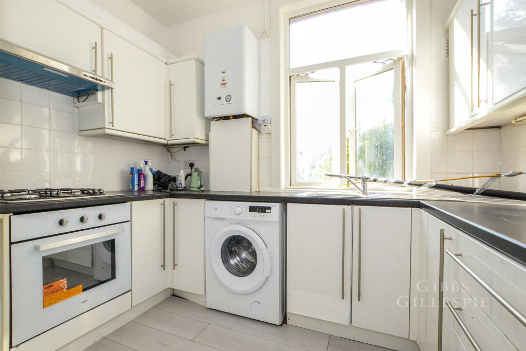 2 bed 1st Floor Flat for rent in Harrow. From Gibbs Gillespie - Harrow Sales