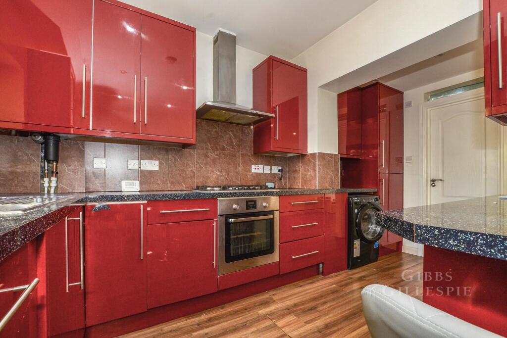 3 bed Detached for rent in Harrow. From Gibbs Gillespie - Harrow Sales