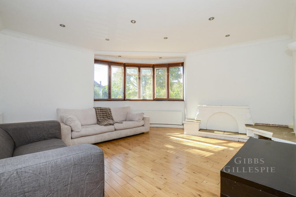 3 bed 1st Floor Flat for rent in Harrow. From Gibbs Gillespie - Harrow Sales 3 bed 1st Floor Flat for rent in Harrow. From Gibbs Gillespie - Harrow Sales