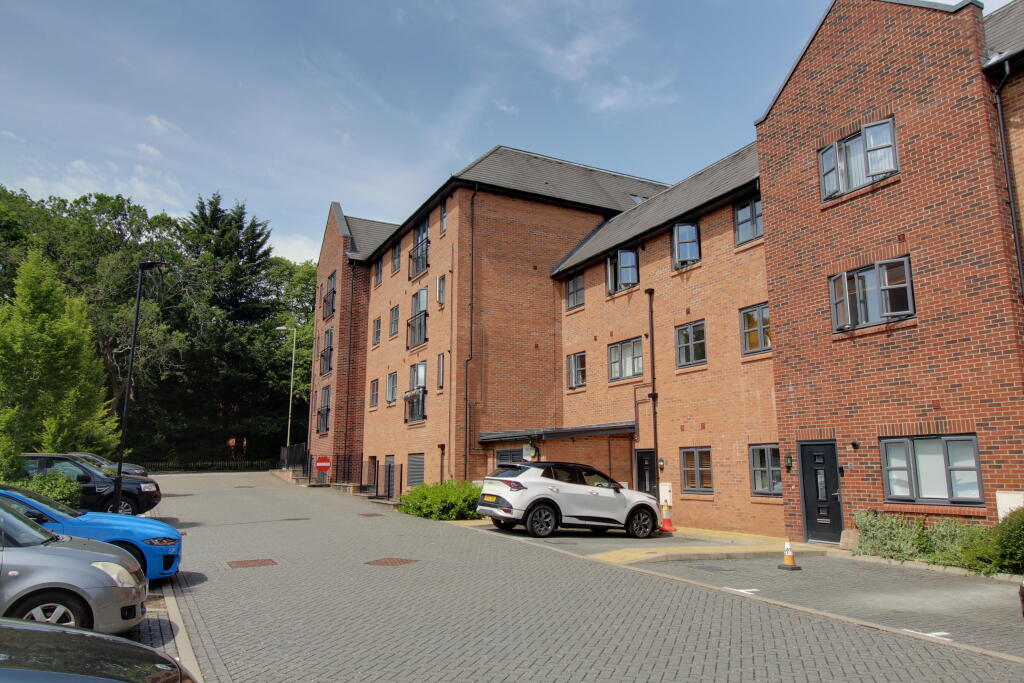 2 bed Apartment for rent in Newnham. From Hook Homes.com - Hook 2 bed Apartment for rent in Newnham. From Hook Homes.com - Hook
