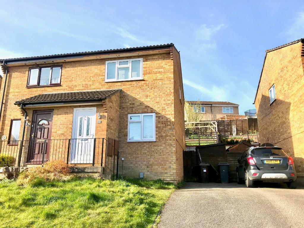 2 bed Semi Detached for rent in Andover. From Hook Homes.com - Hook
