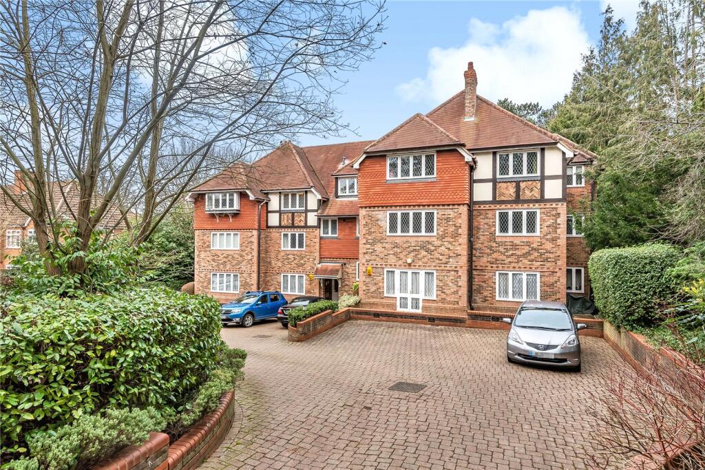 2 bed 1st Floor Flat for rent in Northwood. From Gibbs Gillespie - Northwood