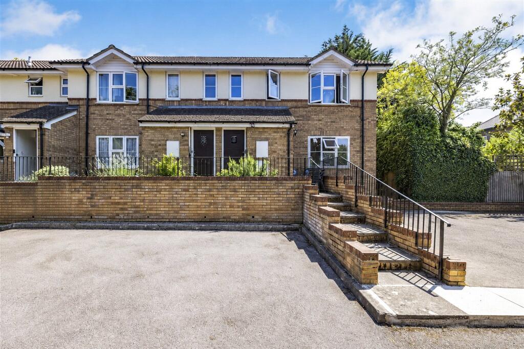 1 bed 1st Floor Flat for rent in Northwood. From Gibbs Gillespie - Northwood