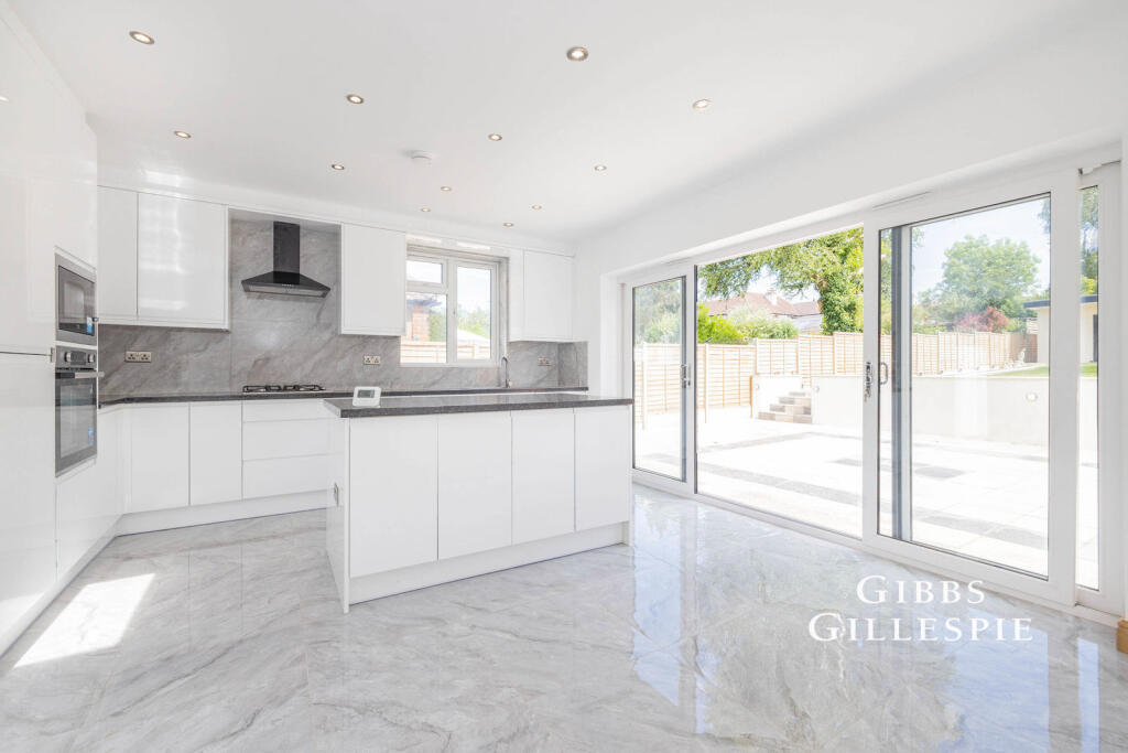 5 bed Detached for rent in Watford. From Gibbs Gillespie - Northwood
