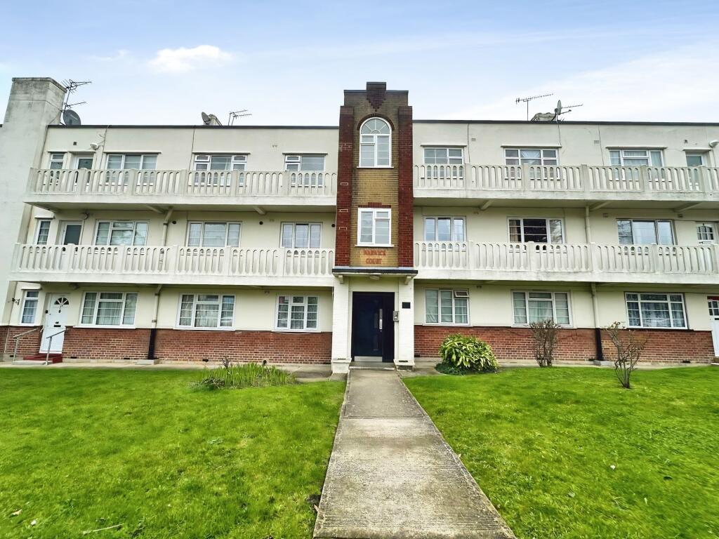 2 bed Apartment for rent in Harrow. From Phillip Shaw Ltd