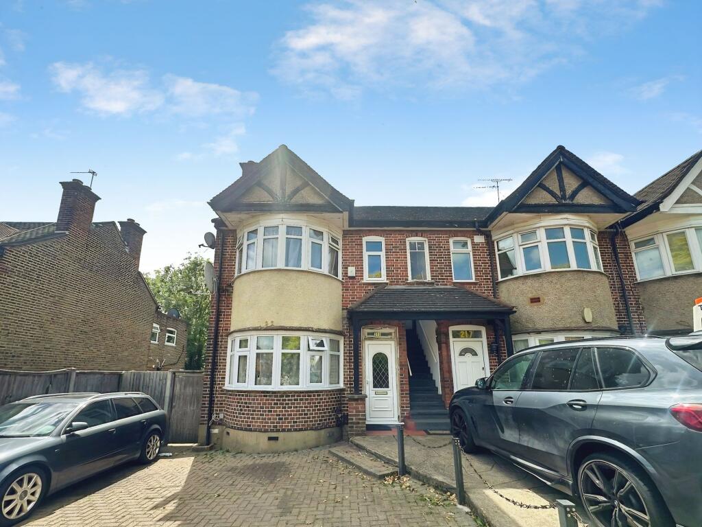 2 bed 1st Floor Flat for rent in Harrow. From Phillip Shaw Ltd 2 bed 1st Floor Flat for rent in Harrow. From Phillip Shaw Ltd