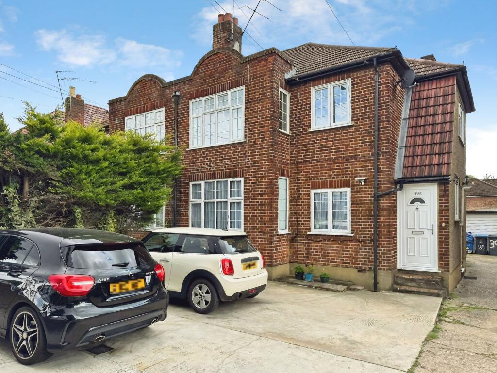 2 bed 1st Floor Flat for rent in Kenton. From Phillip Shaw Ltd
