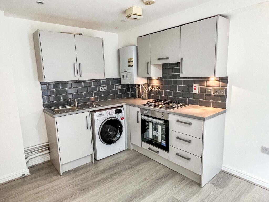 2 bed Apartment for rent in Kenton. From Phillip Shaw Ltd