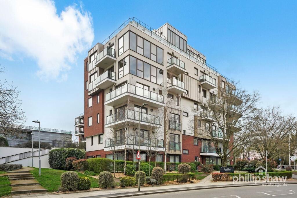 2 bed 1st Floor Flat for rent in Elstree. From Phillip Shaw Ltd
