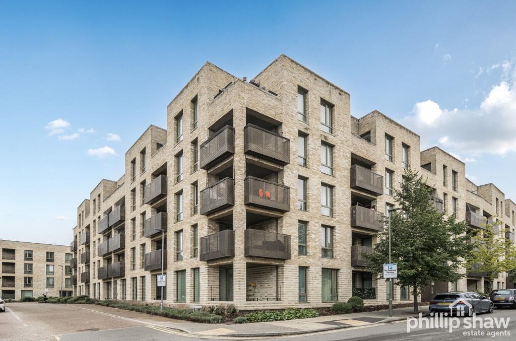 3 bed 1st Floor Flat for rent in Stanmore. From Phillip Shaw Ltd
