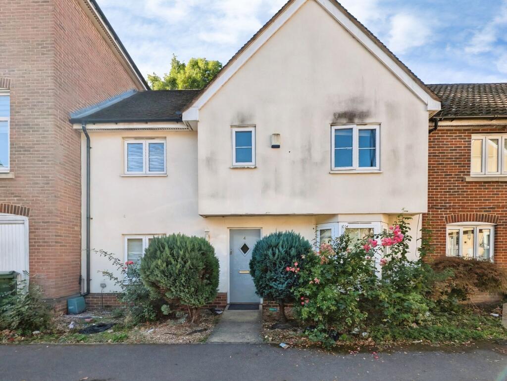 3 bed House (unspecified) for rent in Northolt. From Phillip Shaw Ltd