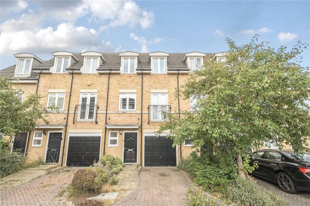 4 bed Mid Terraced House for rent in Uxbridge. From Gibbs Gillespie - Uxbridge 4 bed Mid Terraced House for rent in Uxbridge. From Gibbs Gillespie - Uxbridge