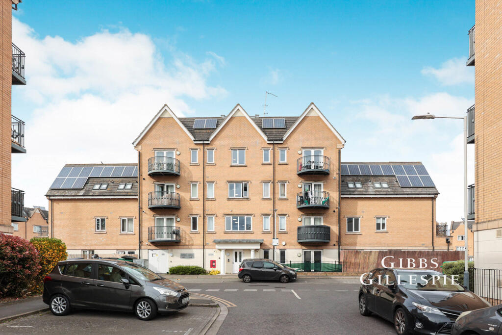 2 bed 1st Floor Flat for rent in Hayes. From Gibbs Gillespie - Uxbridge