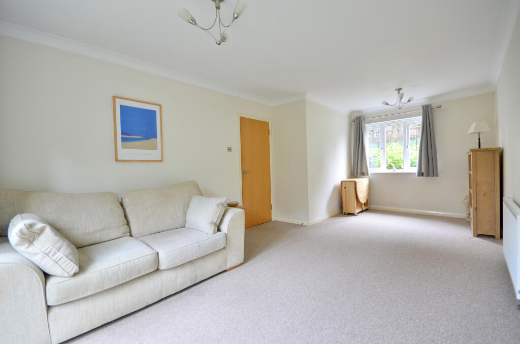 1 bed 1st Floor Flat for rent in Uxbridge. From Gibbs Gillespie - Uxbridge