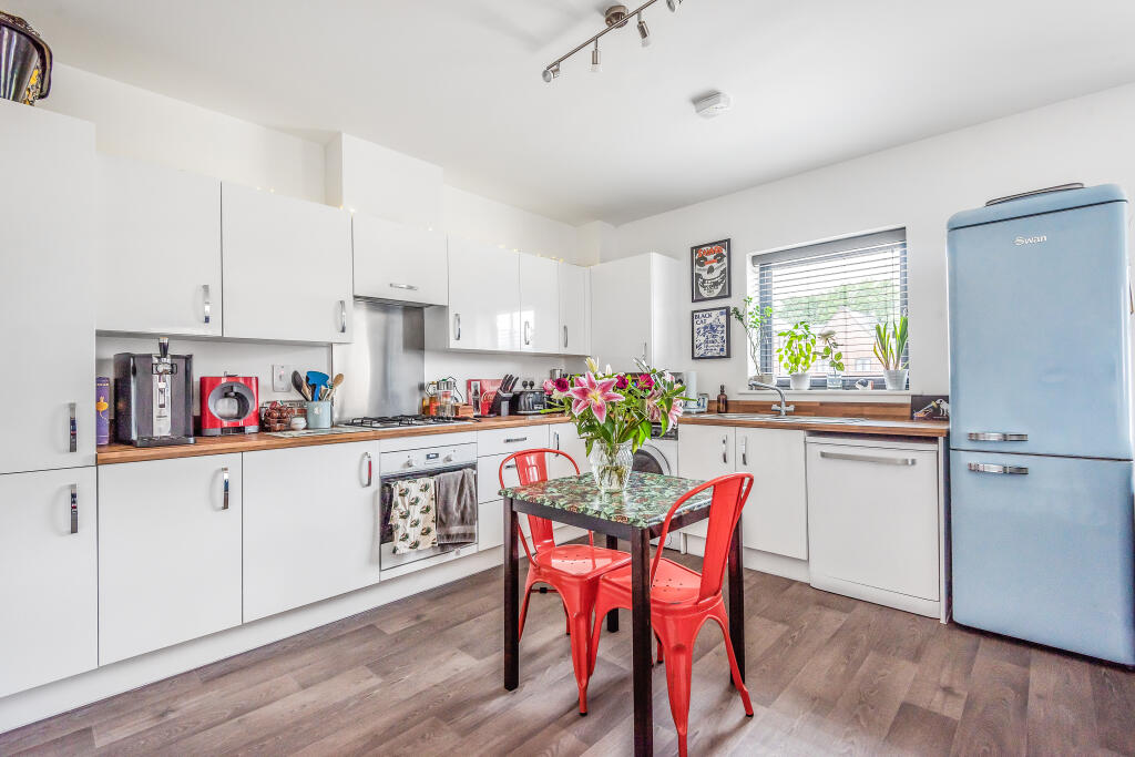 2 bed 1st Floor Flat for rent in Uxbridge. From Gibbs Gillespie - Uxbridge 2 bed 1st Floor Flat for rent in Uxbridge. From Gibbs Gillespie - Uxbridge