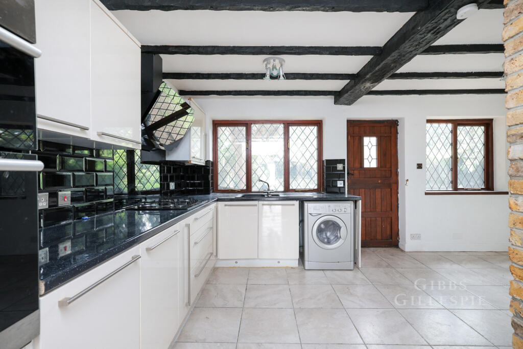 3 bed Semi Detached for rent in Uxbridge. From Gibbs Gillespie - Uxbridge