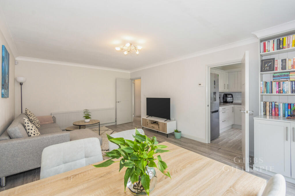 2 bed 1st Floor Flat for rent in Uxbridge. From Gibbs Gillespie - Uxbridge
