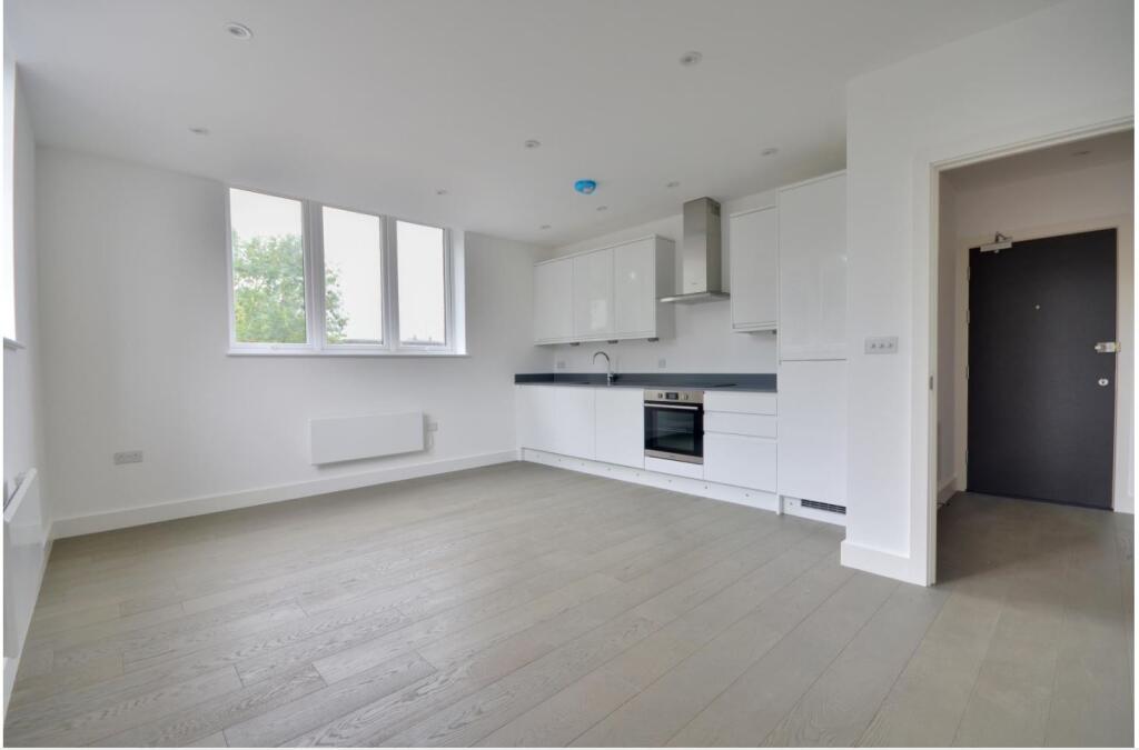 1 bed 1st Floor Flat for rent in Uxbridge. From Gibbs Gillespie - Uxbridge