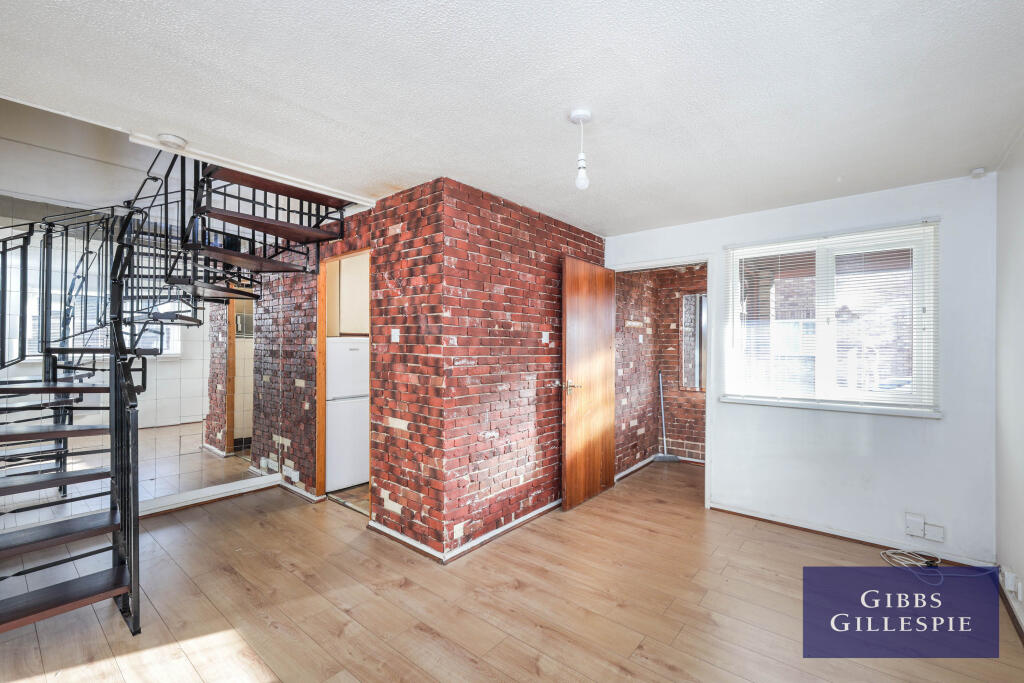 1 bed Mid Terraced House for rent in Uxbridge. From Gibbs Gillespie - Uxbridge