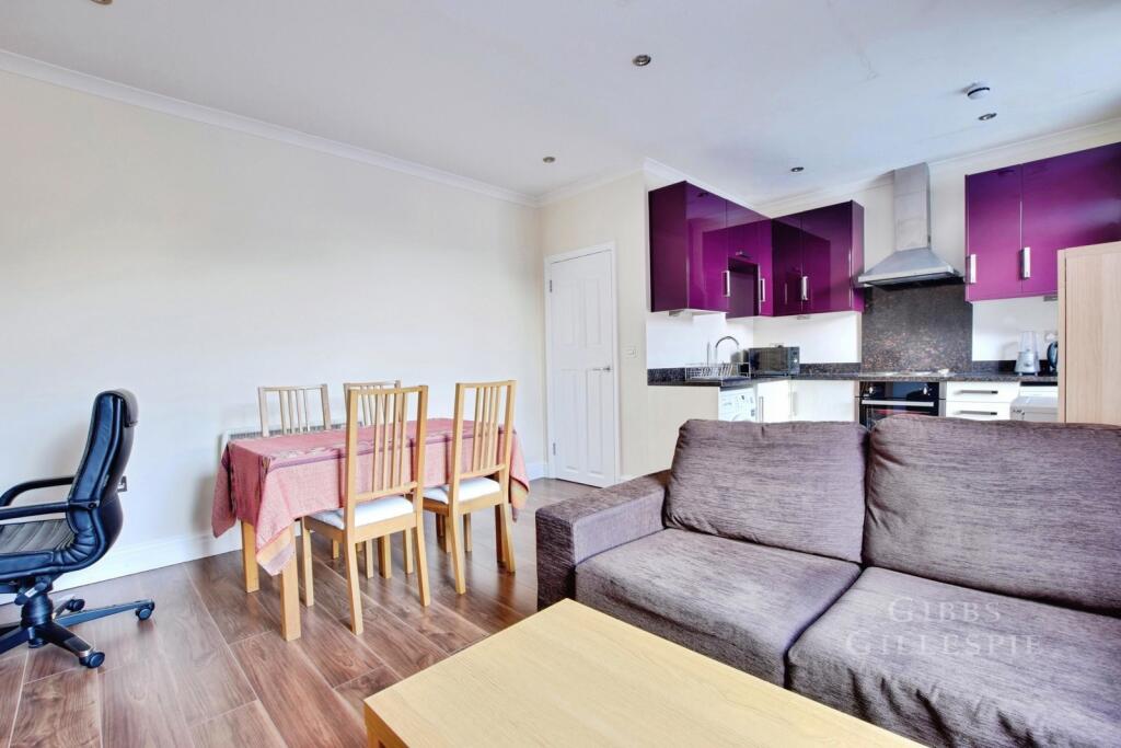 1 bed 1st Floor Flat for rent in Uxbridge. From Gibbs Gillespie - Uxbridge