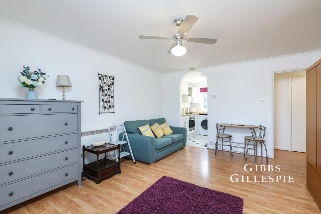 4 bed Studio for rent in Uxbridge. From Gibbs Gillespie - Uxbridge