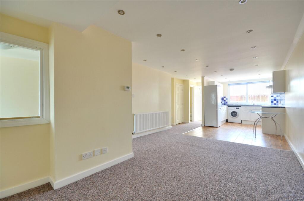 4 bed Town House for rent in Uxbridge. From Gibbs Gillespie - Uxbridge
