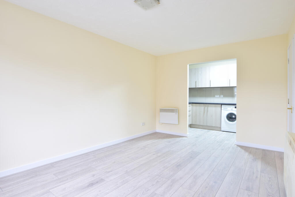 2 bed 1st Floor Flat for rent in Uxbridge. From Gibbs Gillespie - Uxbridge