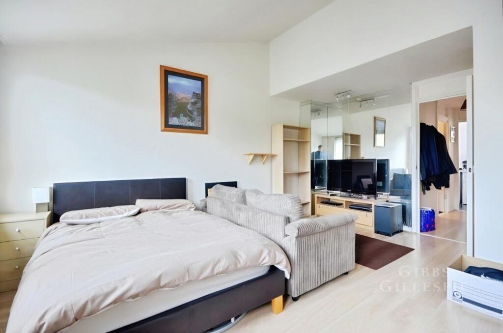 4 bed Studio for rent in Uxbridge. From Gibbs Gillespie - Uxbridge 4 bed Studio for rent in Uxbridge. From Gibbs Gillespie - Uxbridge