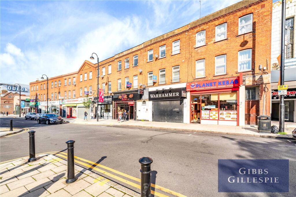 2 bed 1st Floor Flat for rent in Uxbridge. From Gibbs Gillespie - Uxbridge